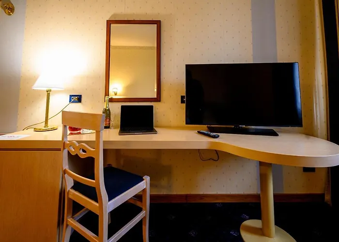 Hotel Torre Di Pratolungo 3*